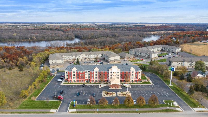 Holiday Inn Express & Suites St. Cloud image