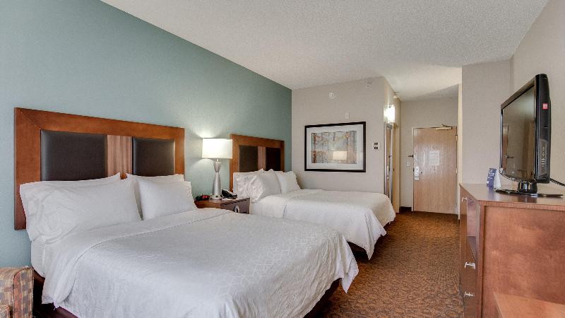 Holiday Inn Express & Suites St. Cloud image