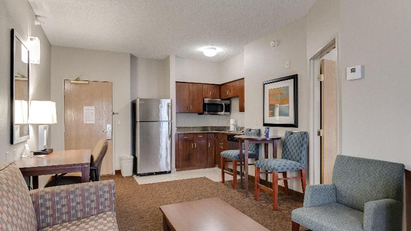 Holiday Inn Express & Suites St. Cloud image