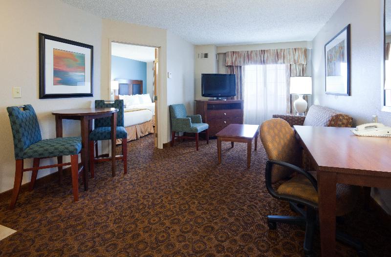 Holiday Inn Express & Suites St. Cloud image