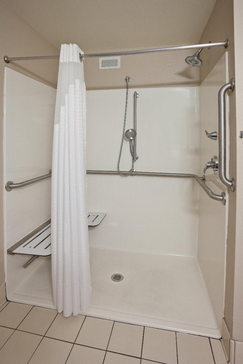 Holiday Inn Express & Suites St. Cloud image