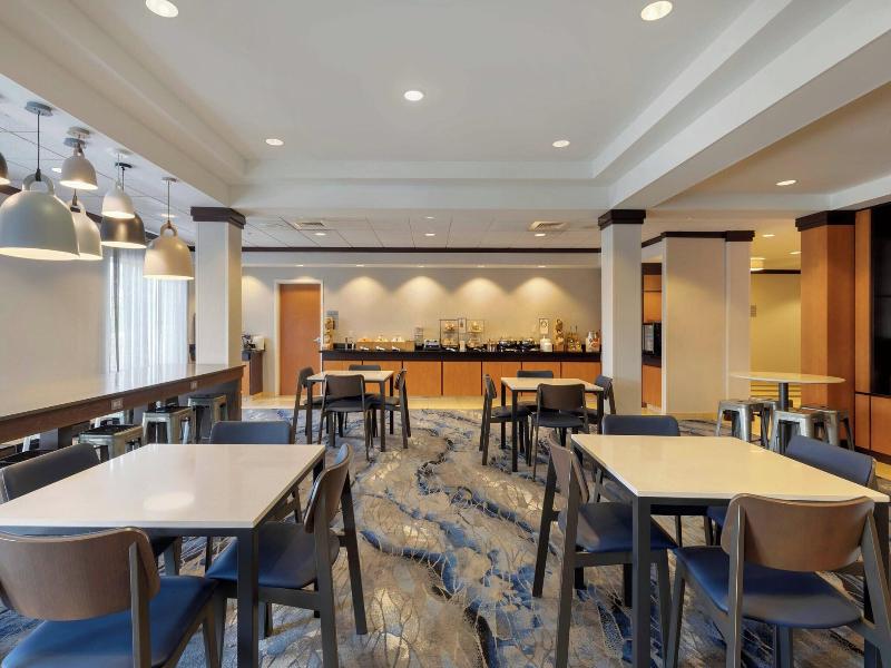 Fairfield Inn Suites Rockford image