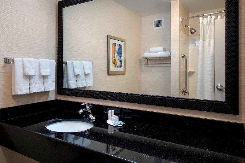 Fairfield Inn & Suites Verona image