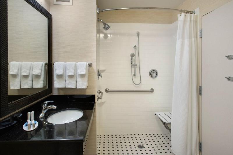 Fairfield Inn & Suites Verona image