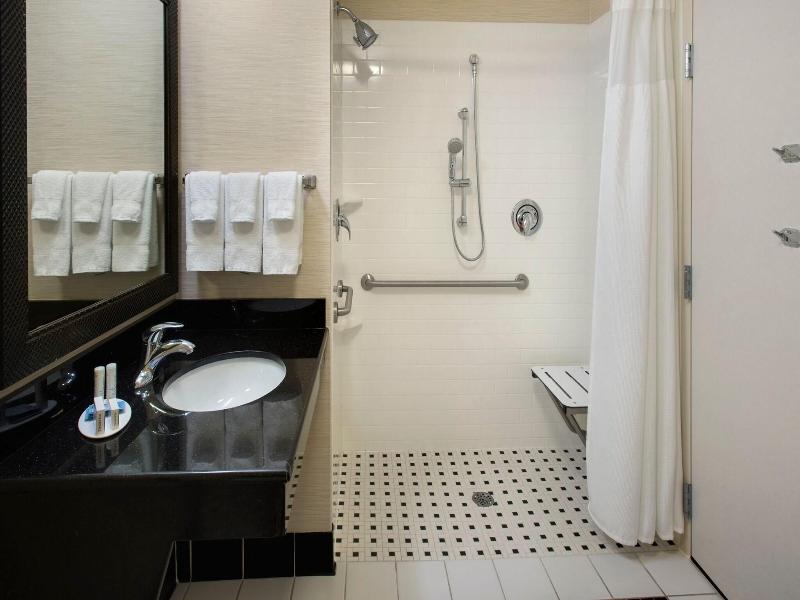 Fairfield Inn & Suites Verona image