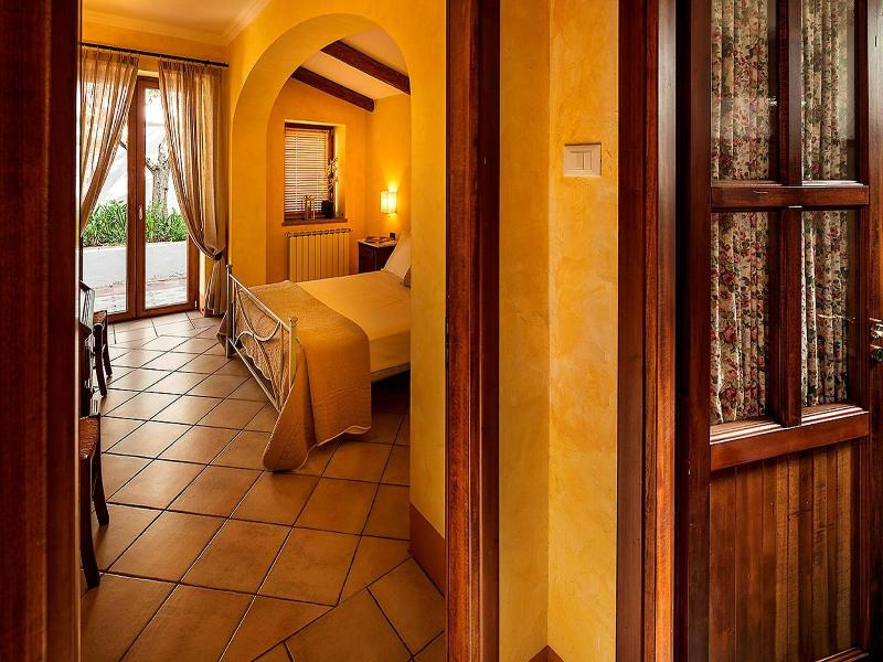 Tenuta Del Poggio Antico image