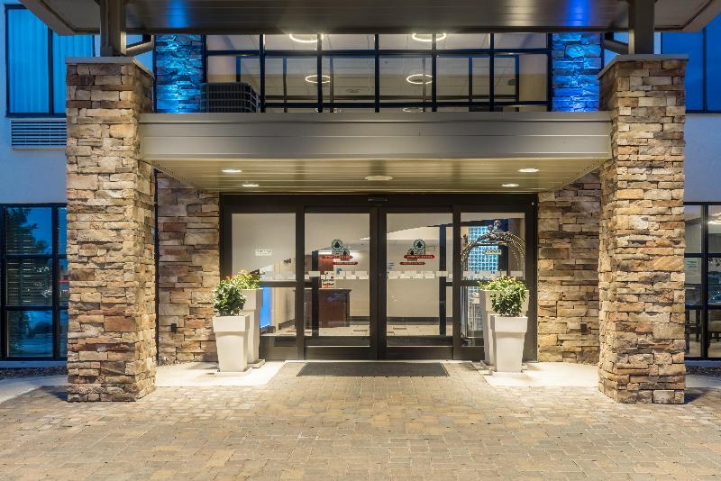 Holiday Inn Express & Suites Fort Payne image