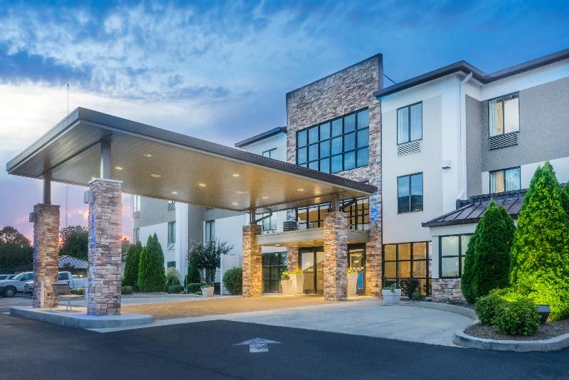 Holiday Inn Express & Suites Fort Payne image