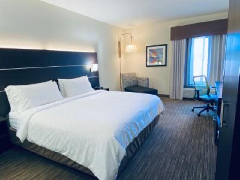 Holiday Inn Express & Suites Fort Payne image