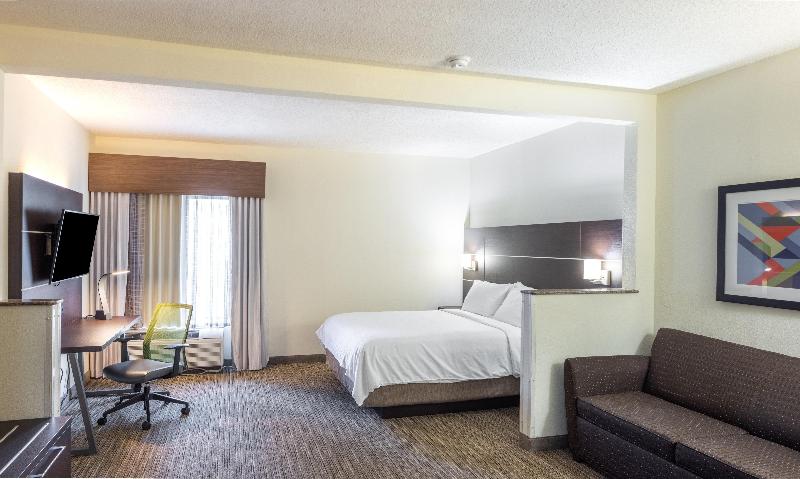 Holiday Inn Express & Suites Fort Payne image