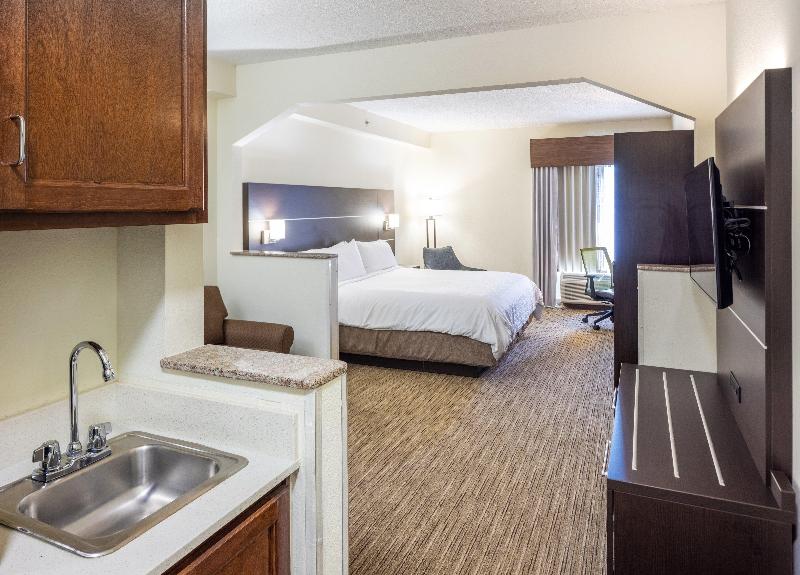 Holiday Inn Express & Suites Fort Payne image