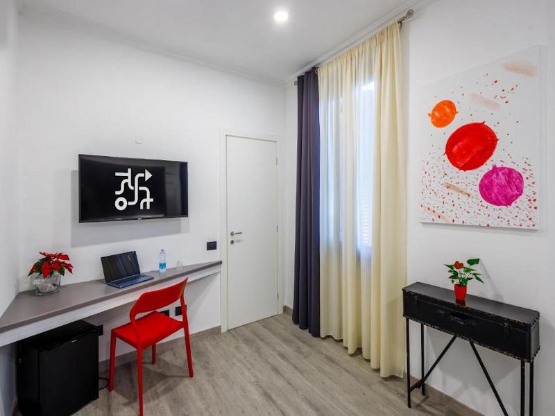 Crossroad Hotel image