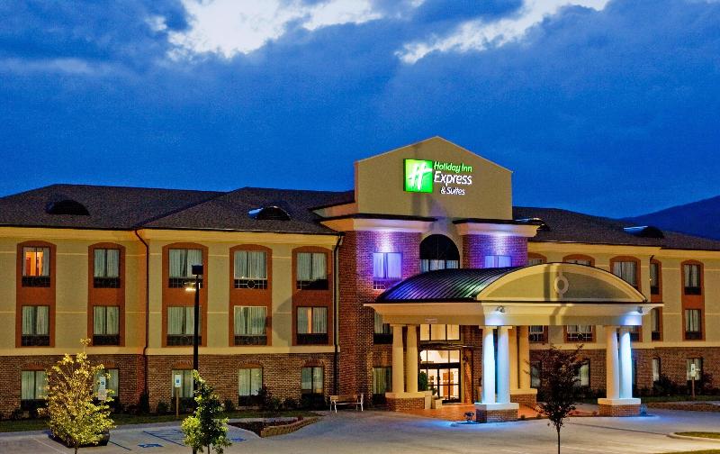 Holiday Inn Express Hotel & Suites Salem