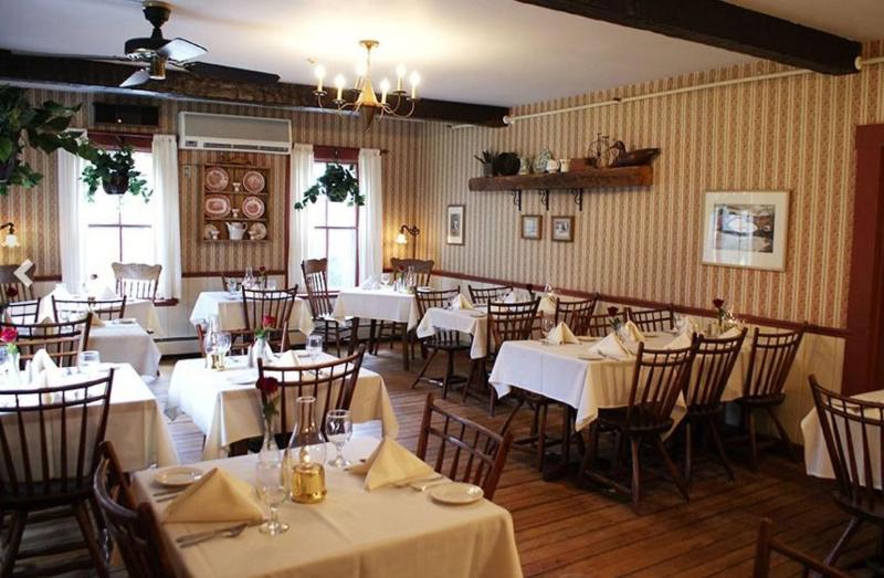 Echo Lake Inn image
