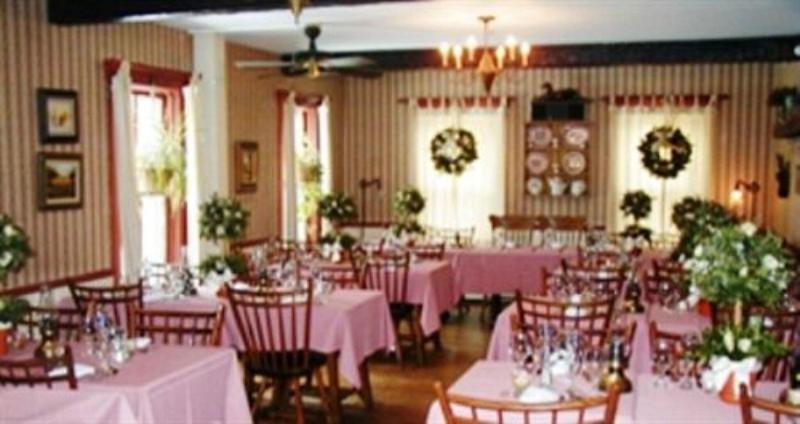 Echo Lake Inn image
