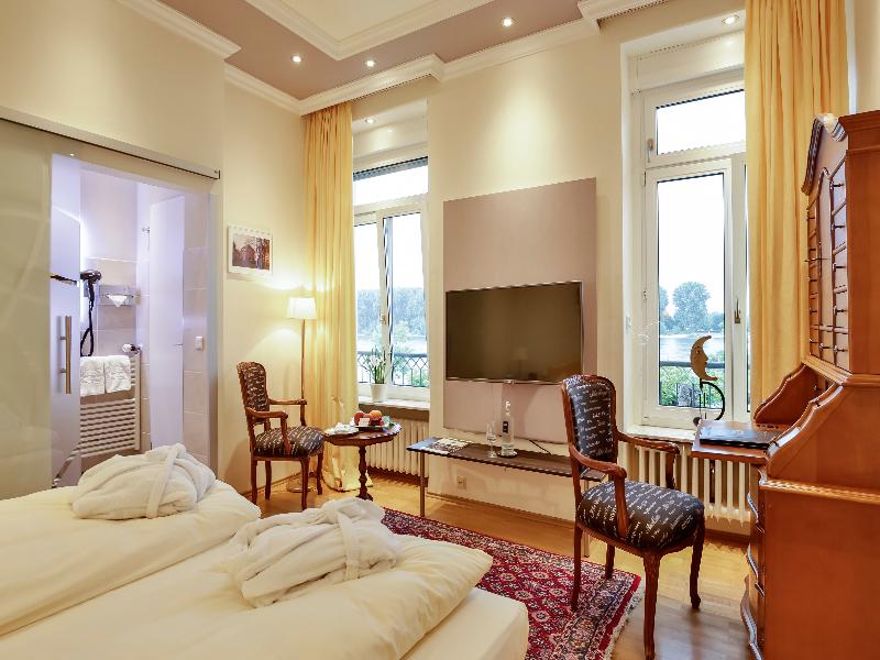 Rhein-Hotel Nierstein image