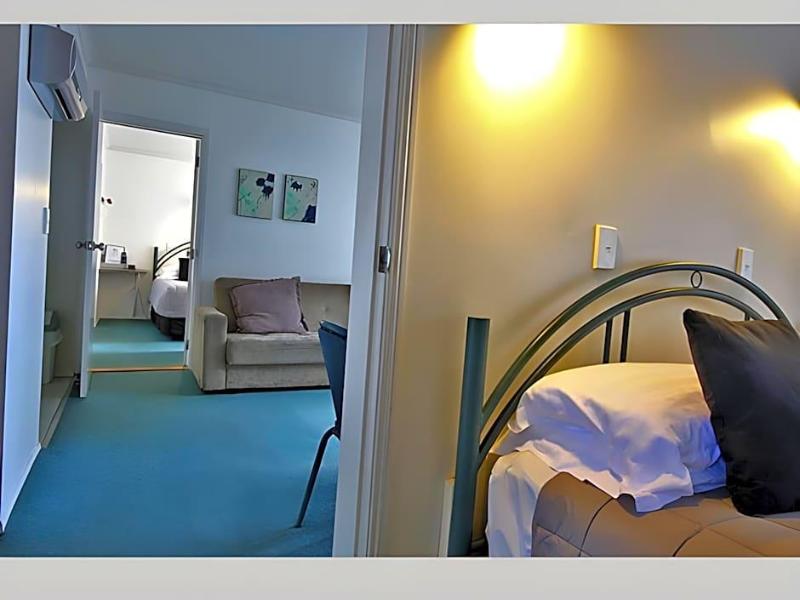 Accolade Lodge Motel image