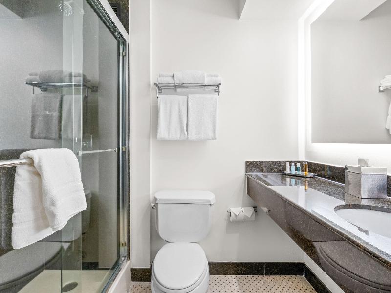 Woodcliff Hotel & Spa image
