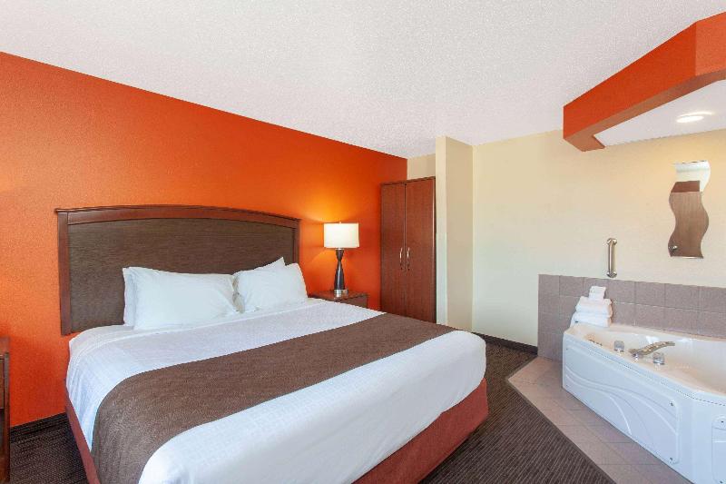 Americinn By Wyndham St. Cloud Mn I-94 image