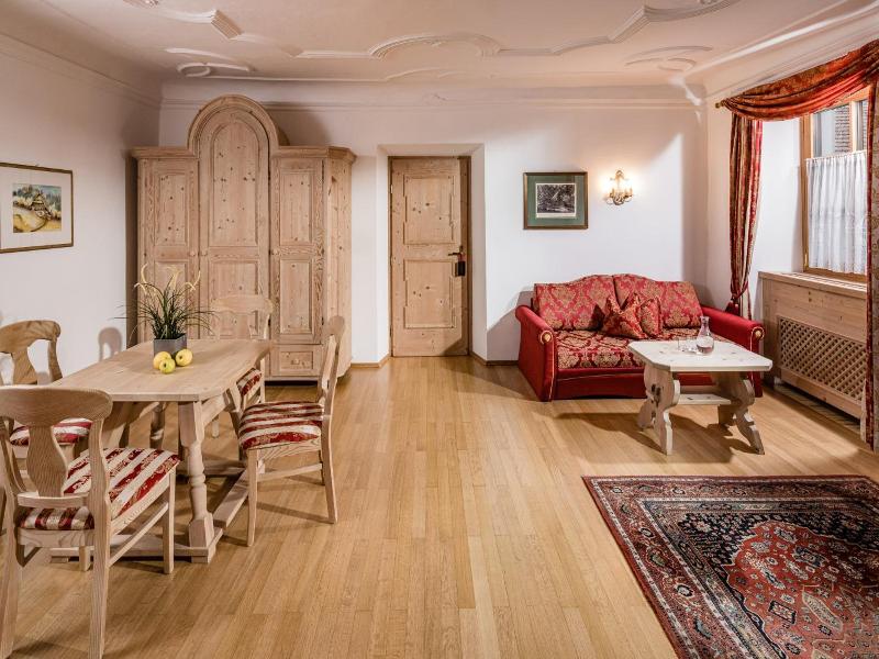 Saltauserhof image
