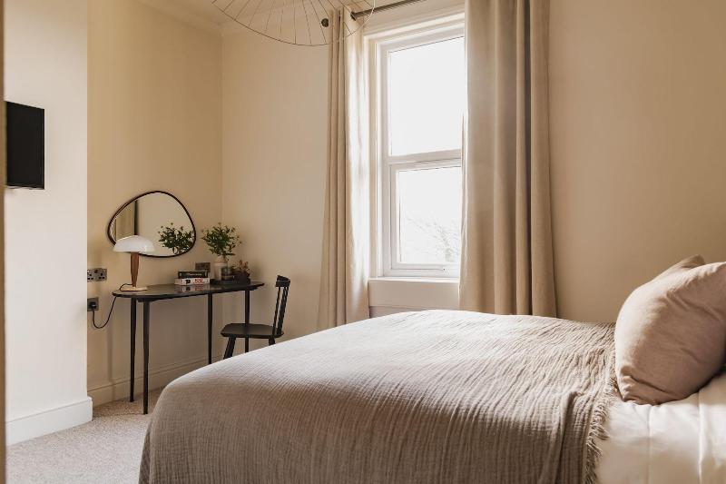 Leighton House - Boutique Guesthouse image