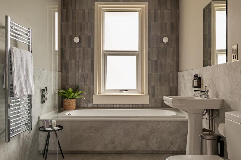 Leighton House - Boutique Guesthouse image