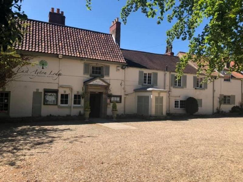 East Ayton Lodge Country House image
