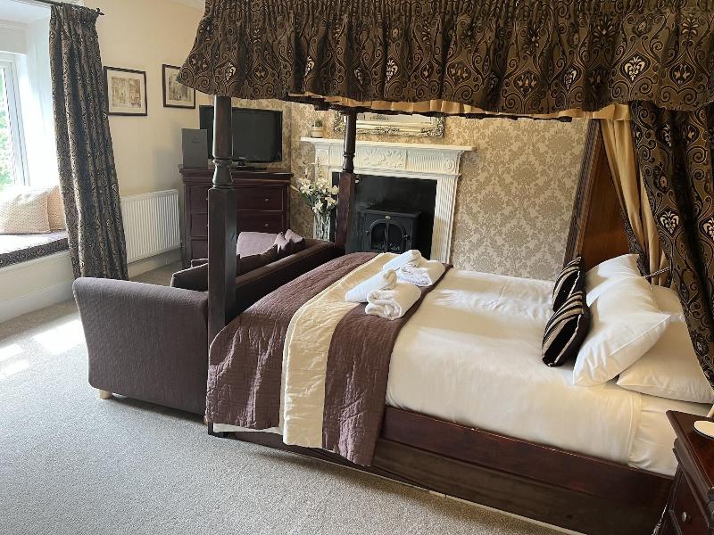 East Ayton Lodge Country House image