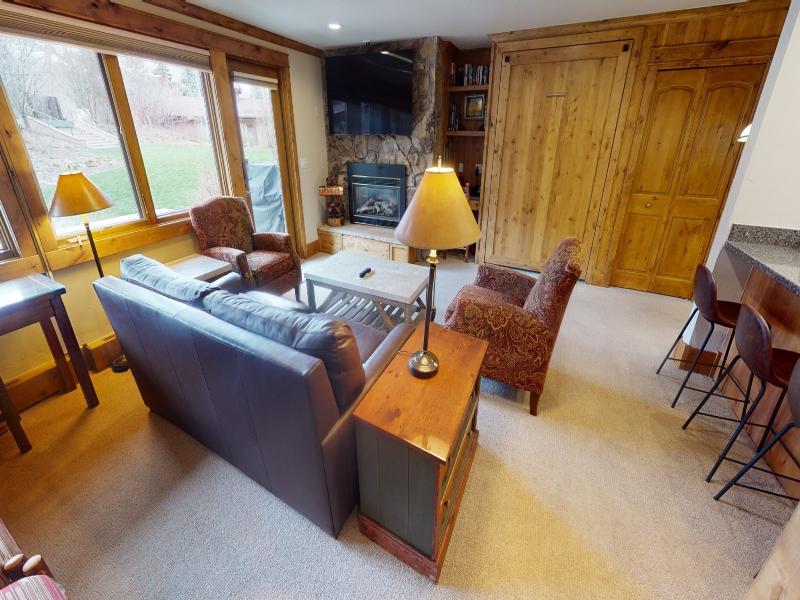 Manor Vail Lodge image