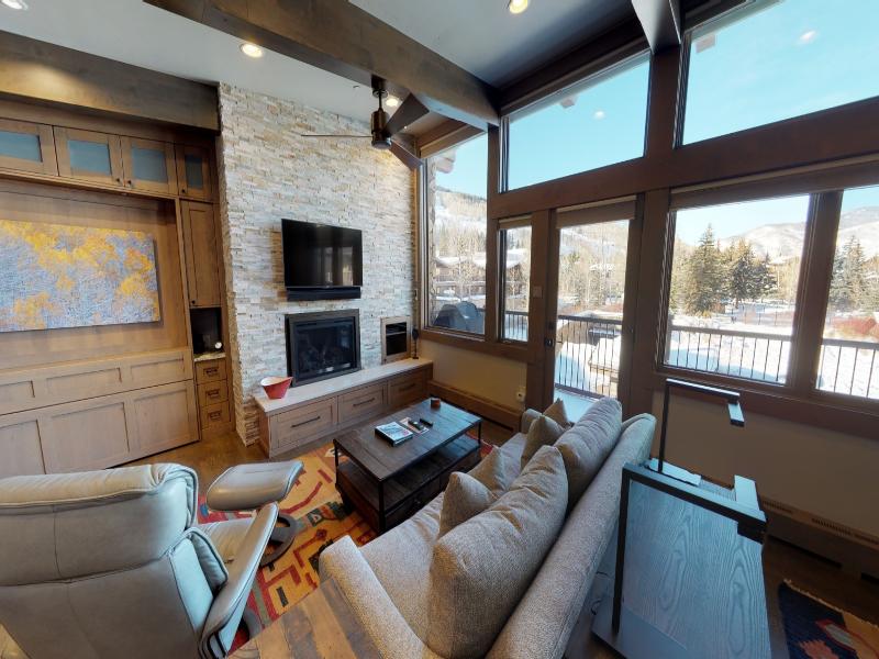 Manor Vail Lodge image