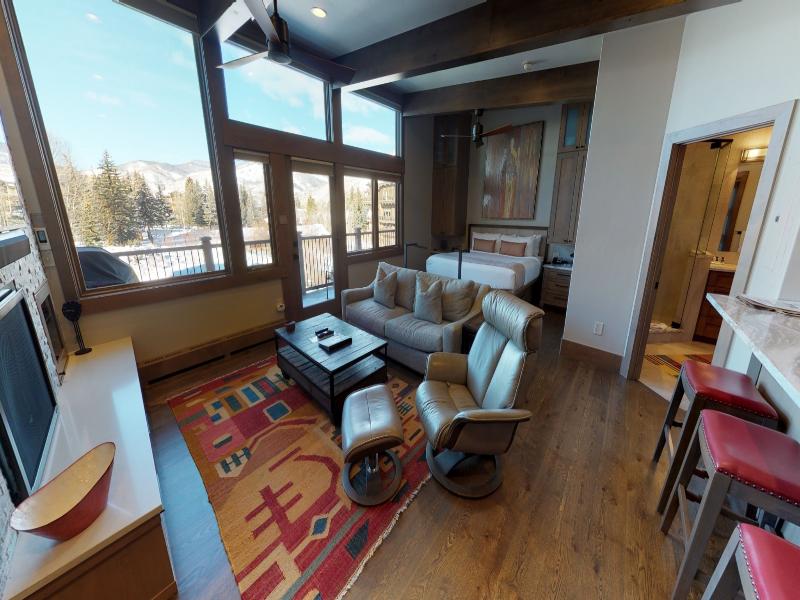 Manor Vail Lodge image