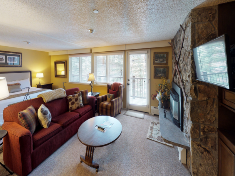 Manor Vail Lodge image