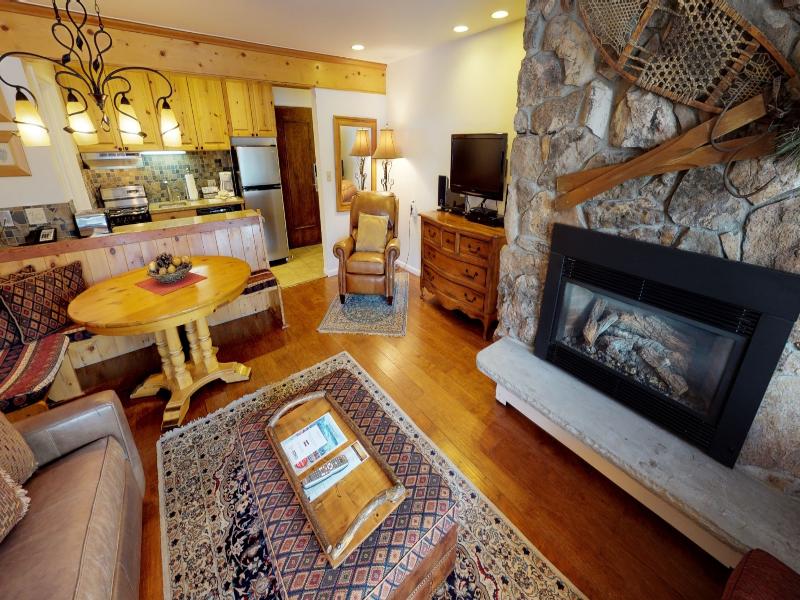 Manor Vail Lodge image