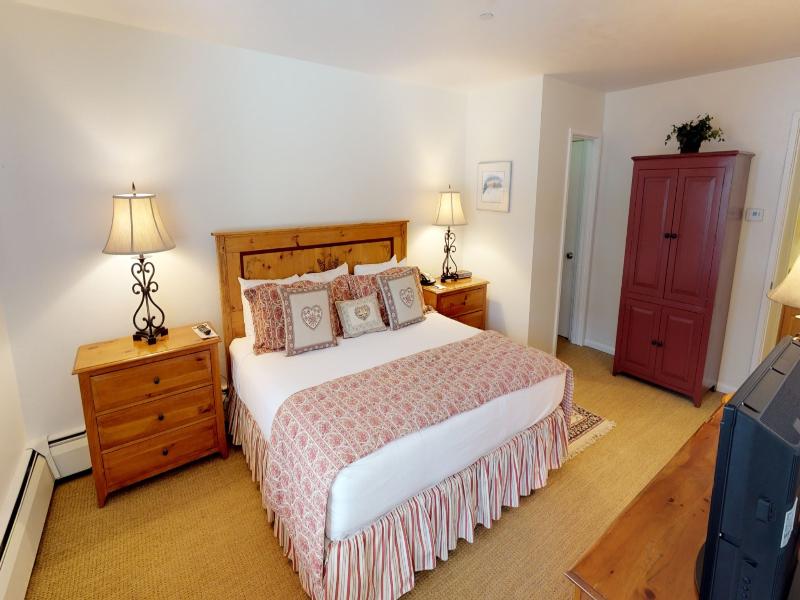 Manor Vail Lodge image