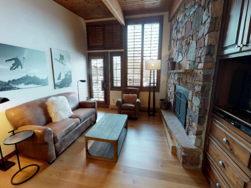 Manor Vail Lodge image