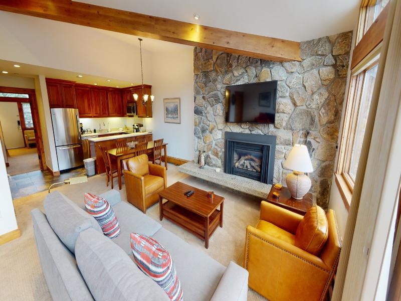 Manor Vail Lodge image