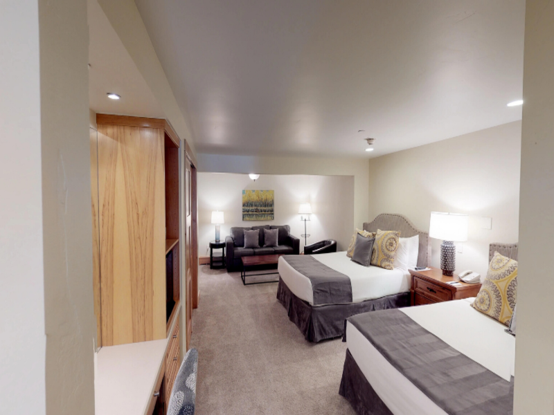 Manor Vail Lodge image