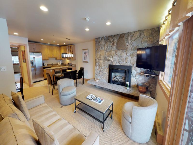 Manor Vail Lodge image