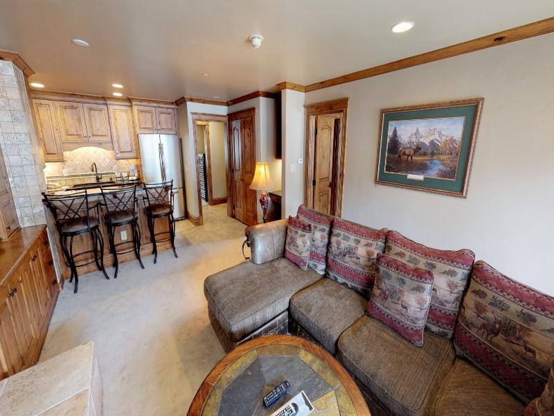 Manor Vail Lodge image