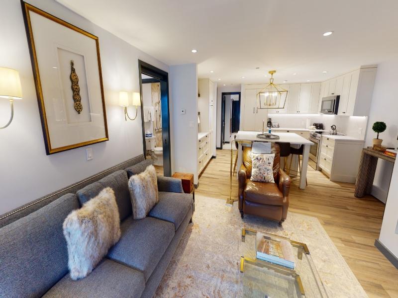 Manor Vail Lodge image