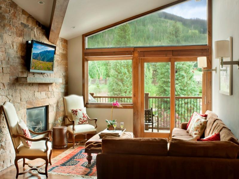 Manor Vail Lodge image