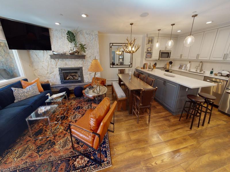 Manor Vail Lodge image