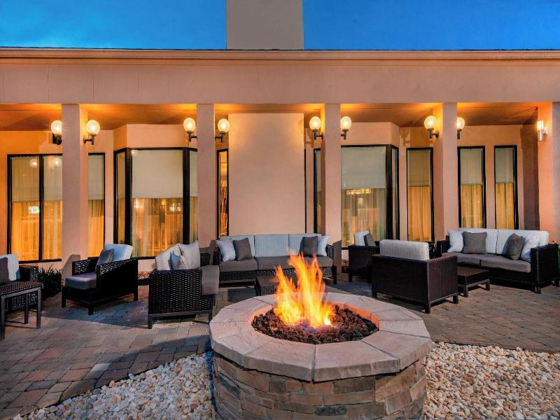 Courtyard Rockville image