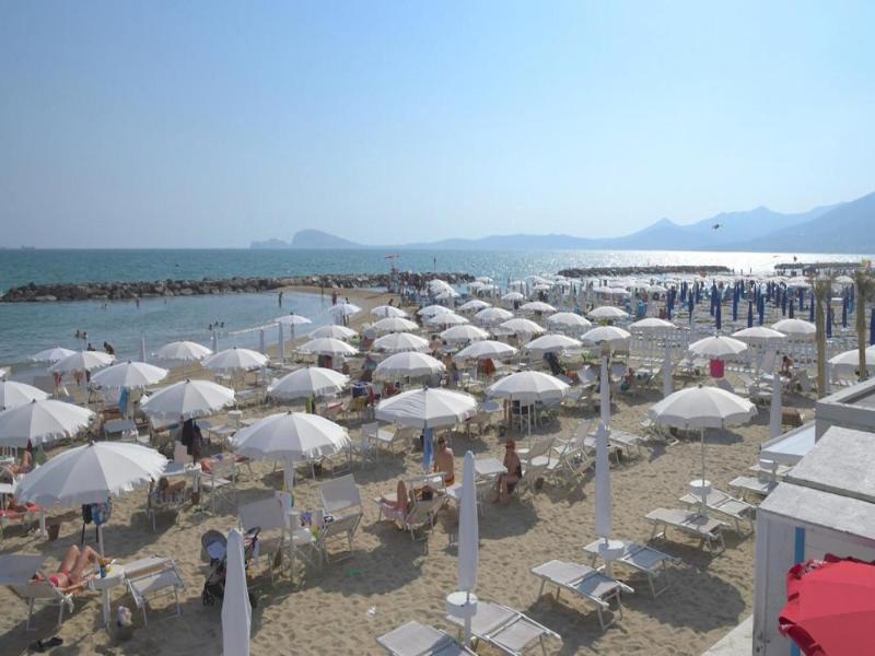 Bajamar Beach Hotel image
