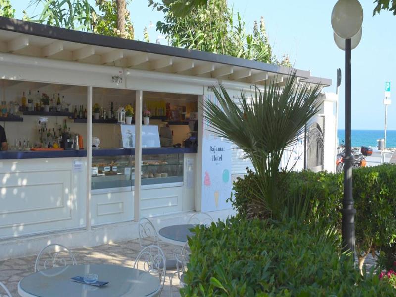 Bajamar Beach Hotel image