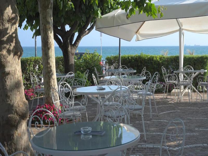 Bajamar Beach Hotel image