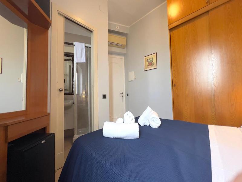 Bajamar Beach Hotel image