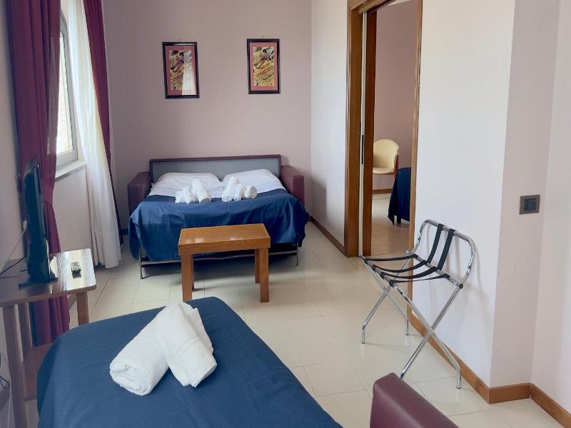 Bajamar Beach Hotel image