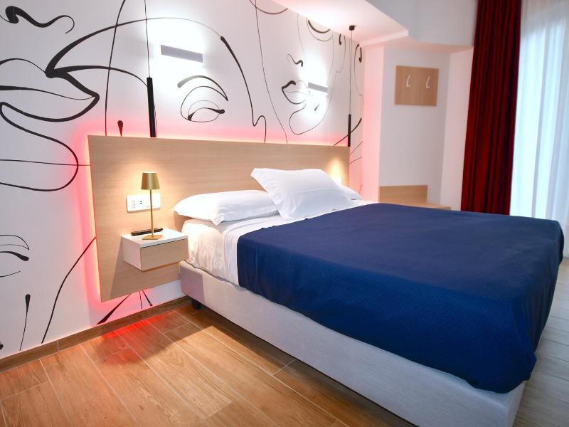 Bajamar Beach Hotel image