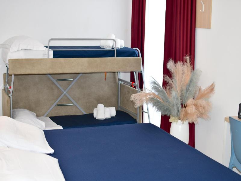 Bajamar Beach Hotel image